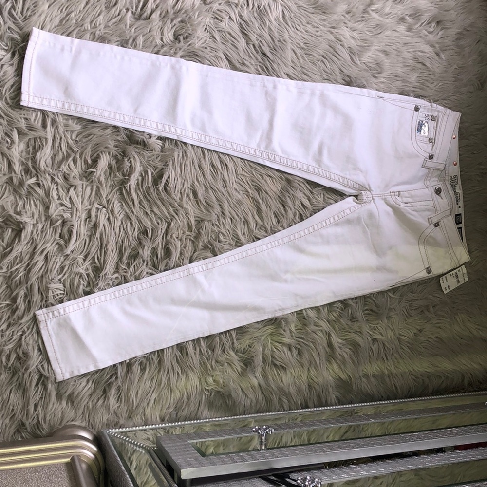 White MissMe jeans